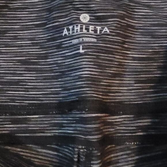 Women's Athleta Black Space Workout Capri leggings Sz Large - Picture 6 of 7